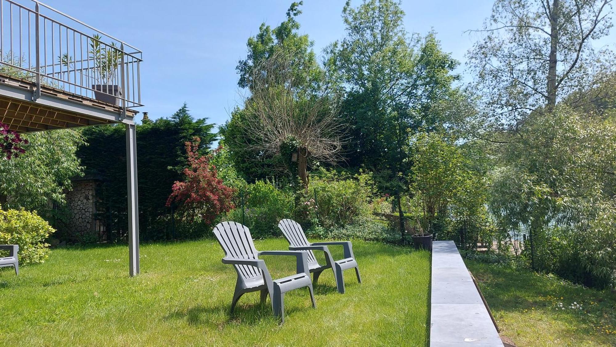 Gite En Bord De Meuse Montherme Exterior photo